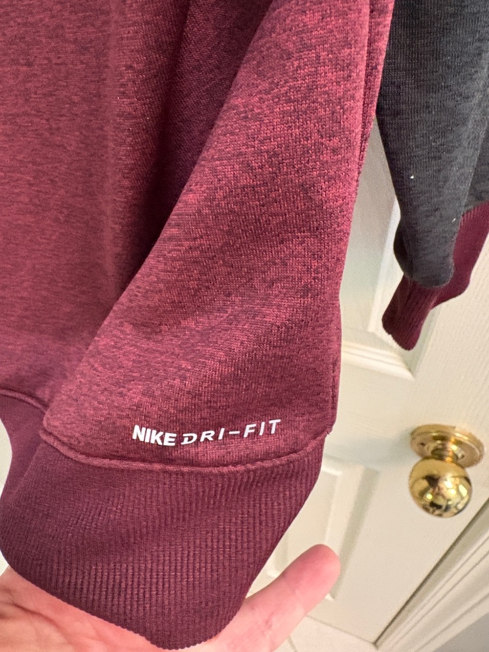 Like Hurley youth boys Burgundy & Charcoal Logo Pullover Hoodie size M. - Picture 3 of 4